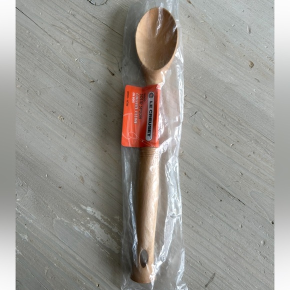 Le Creuset solid wood 12.5” revolution spoon - Picture 2 of 5